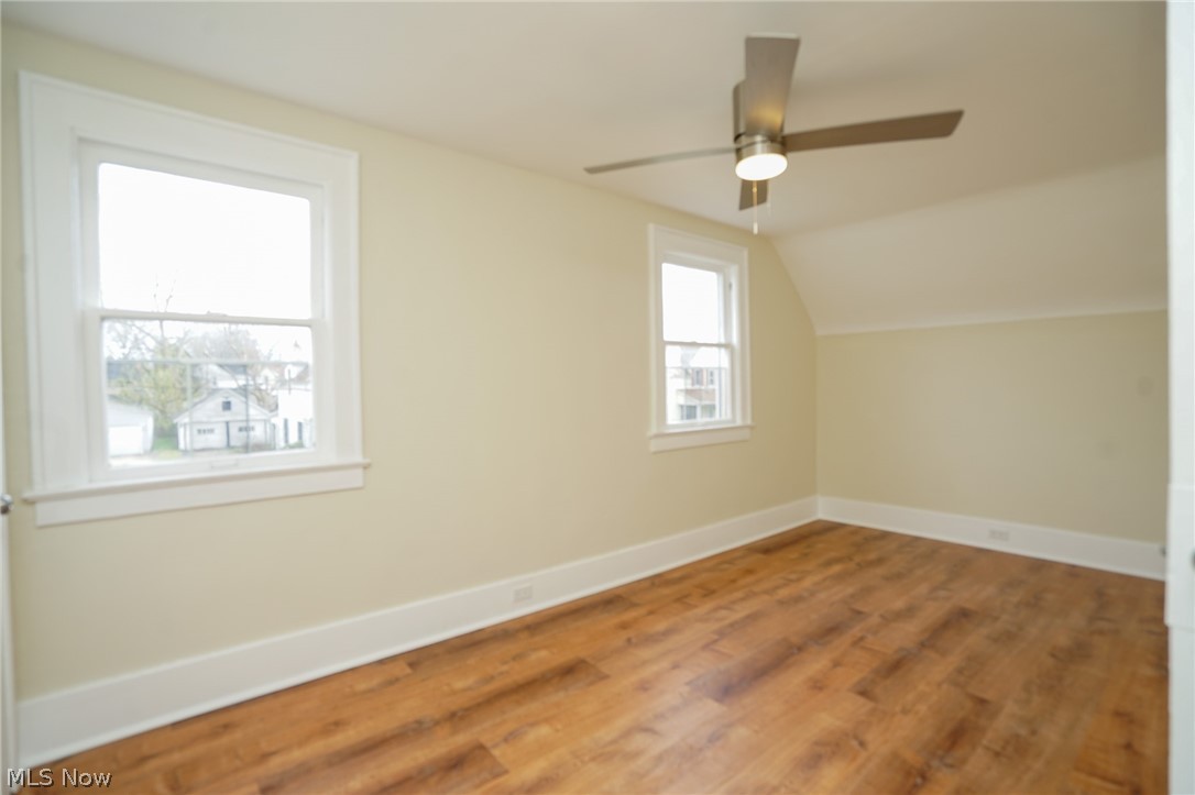1069 Buena Vista Avenue NE Warren OH 44483