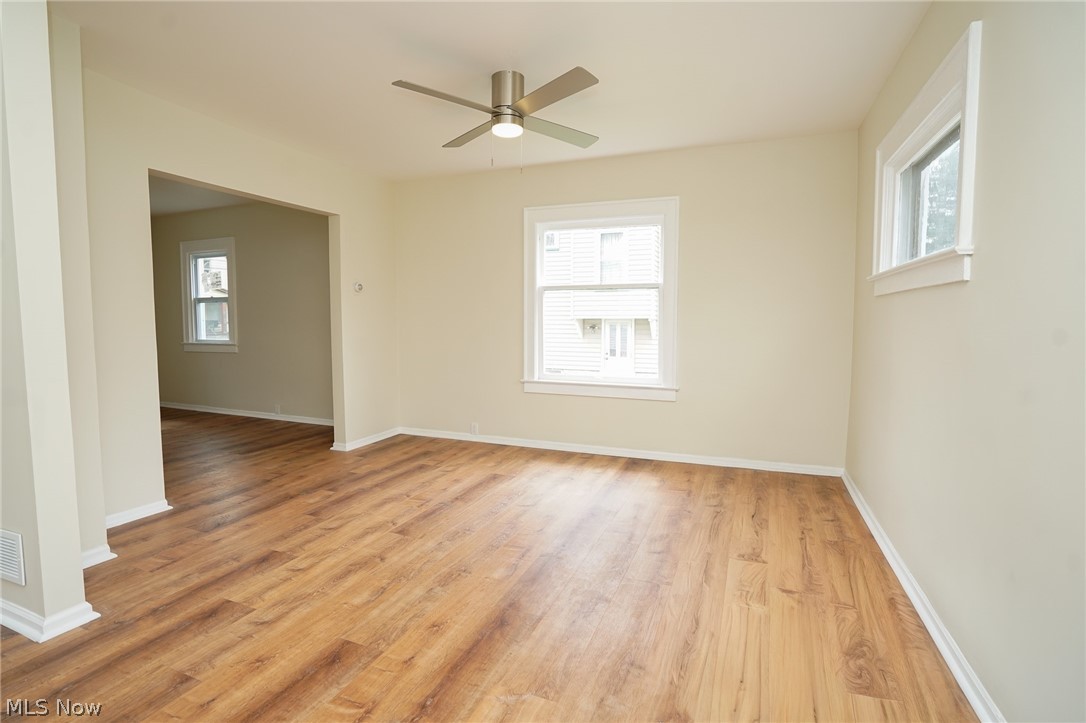 1069 Buena Vista Avenue NE Warren OH 44483