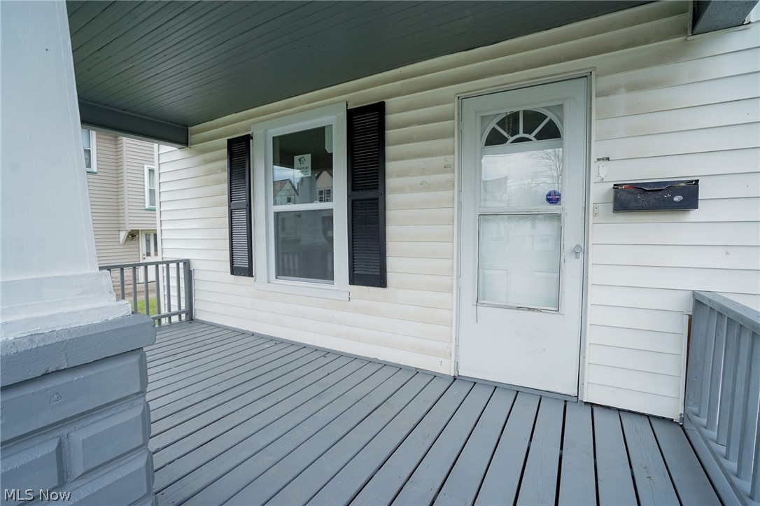 1069 Buena Vista Avenue NE Warren OH 44483
