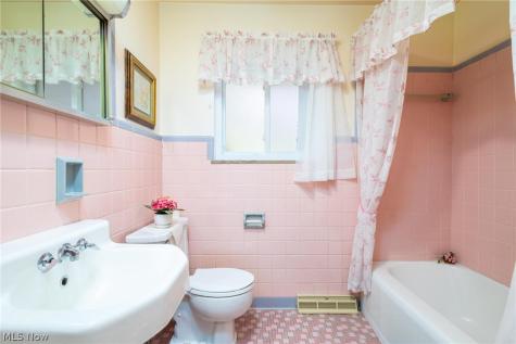 132 Bryden Road Steubenville OH 43953