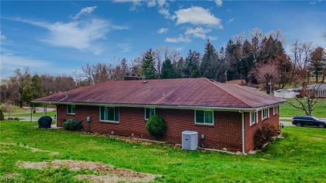 132 Bryden Road Steubenville OH 43953