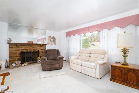 132 Bryden Road Steubenville OH 43953