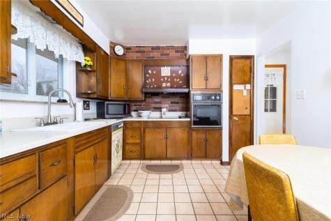132 Bryden Road Steubenville OH 43953