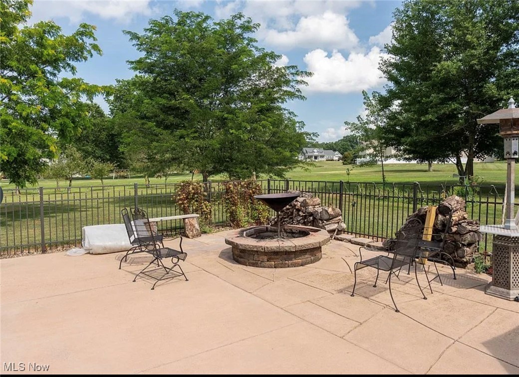 950 Country Manor Lane North Lima OH 44452