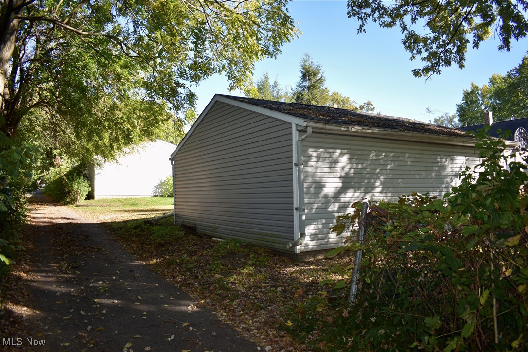 1241 Mcintosh Avenue Akron OH 44314