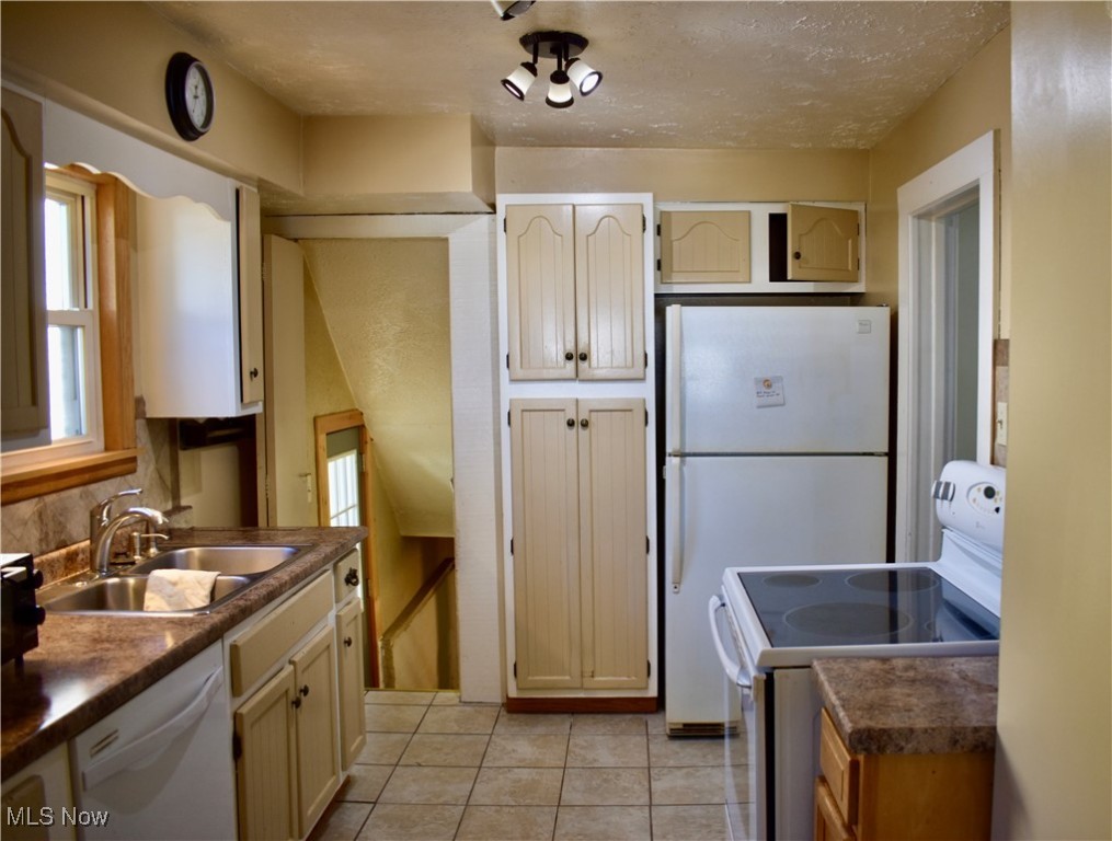 1241 Mcintosh Avenue Akron OH 44314