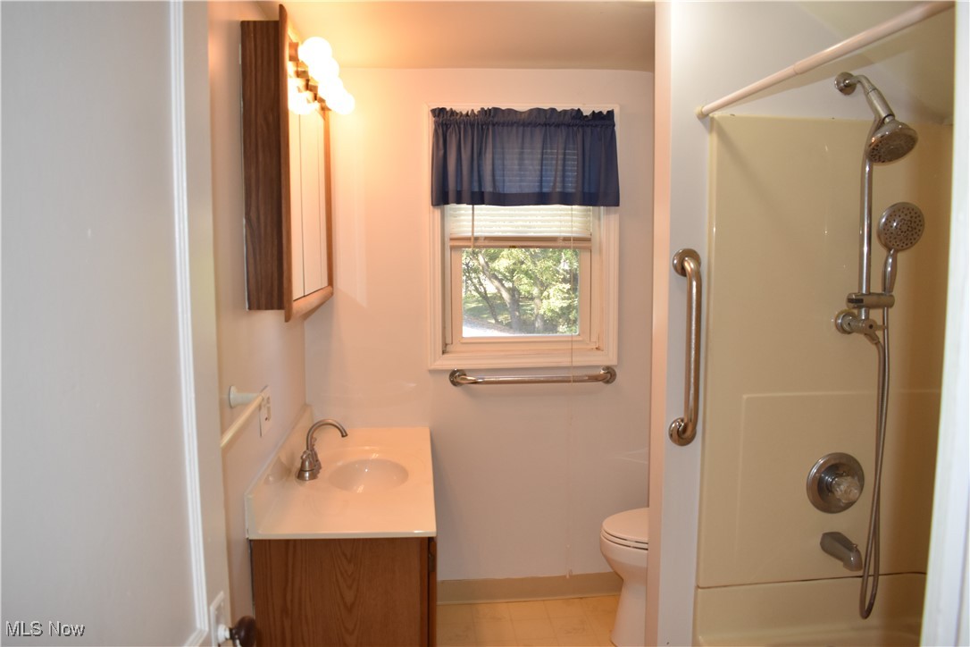 1241 Mcintosh Avenue Akron OH 44314