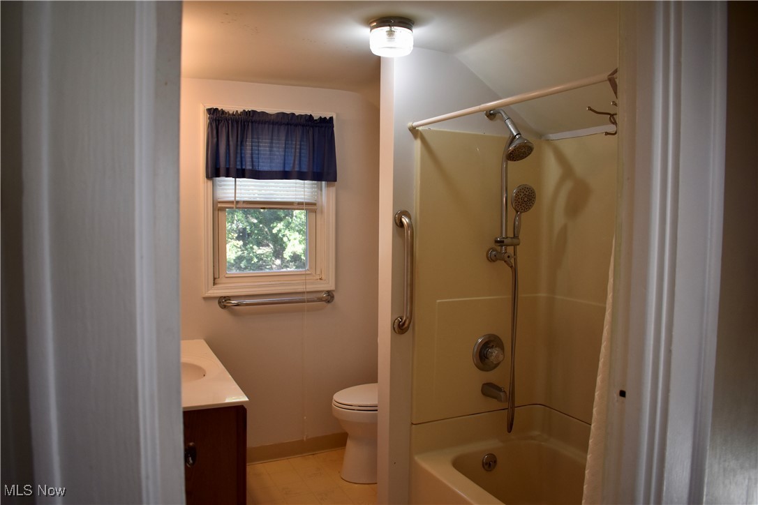 1241 Mcintosh Avenue Akron OH 44314