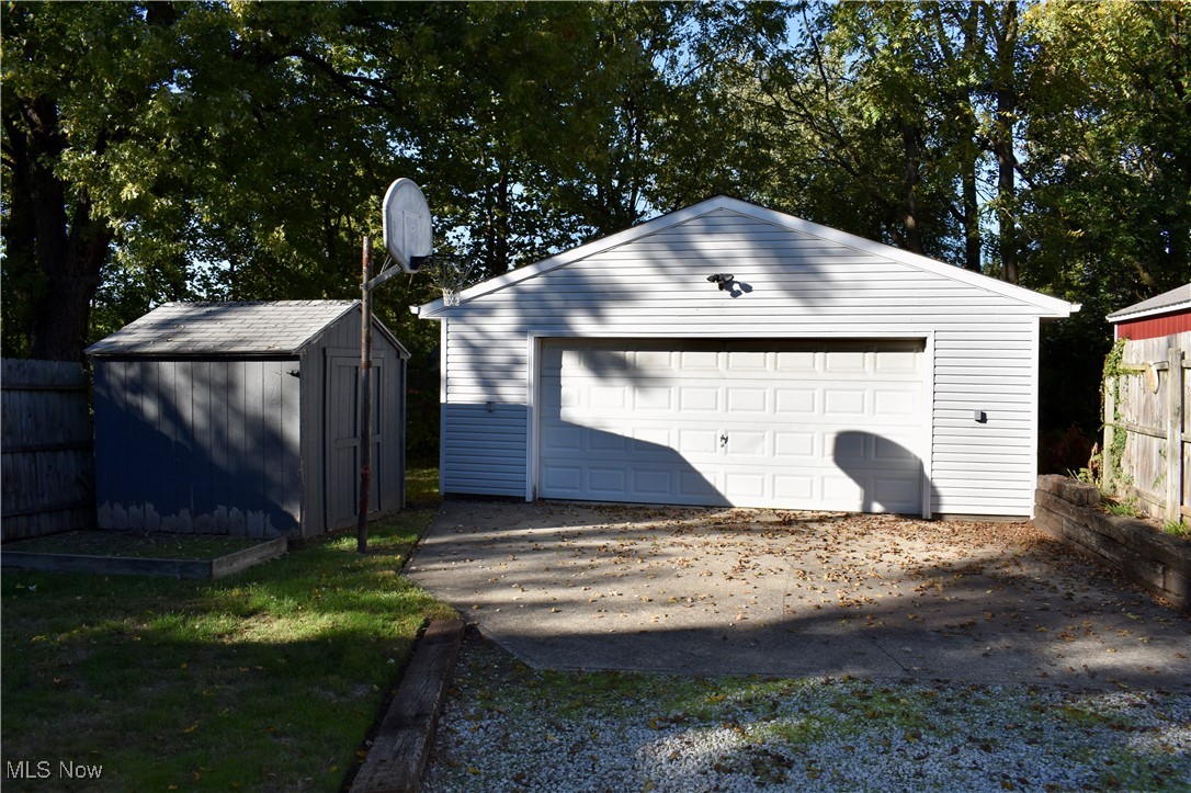 1241 Mcintosh Avenue Akron OH 44314