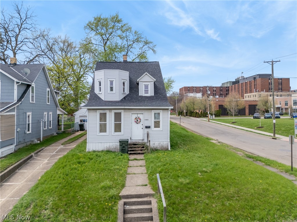 703 Arlington Avenue SW Canton OH 44706