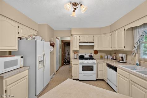 1667 Cadbury Street NW Massillon OH 44646