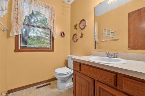 1667 Cadbury Street NW Massillon OH 44646