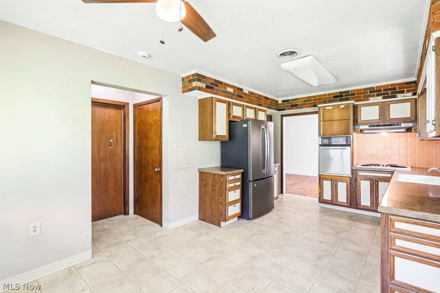36699 Lakeland Drive Avon OH 44011