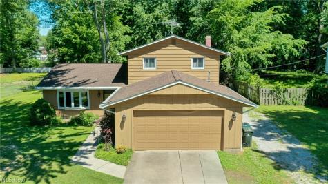 853 Alameda Avenue Sheffield Lake OH 44054
