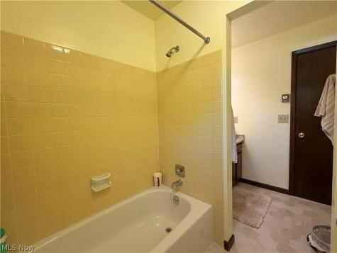 853 Alameda Avenue Sheffield Lake OH 44054