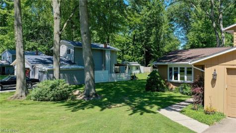 853 Alameda Avenue Sheffield Lake OH 44054