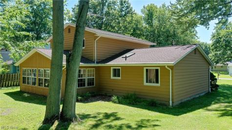 853 Alameda Avenue Sheffield Lake OH 44054