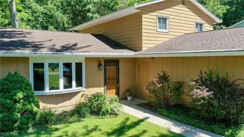 853 Alameda Avenue Sheffield Lake OH 44054