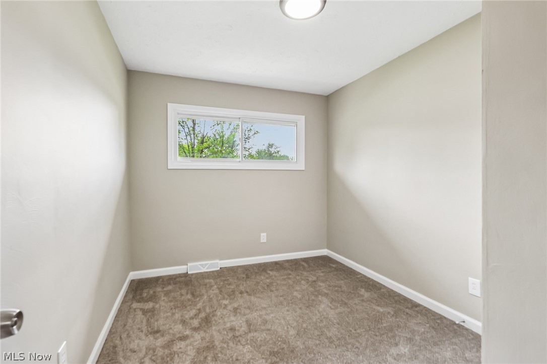 3138 Starlite Drive NW Warren OH 44485
