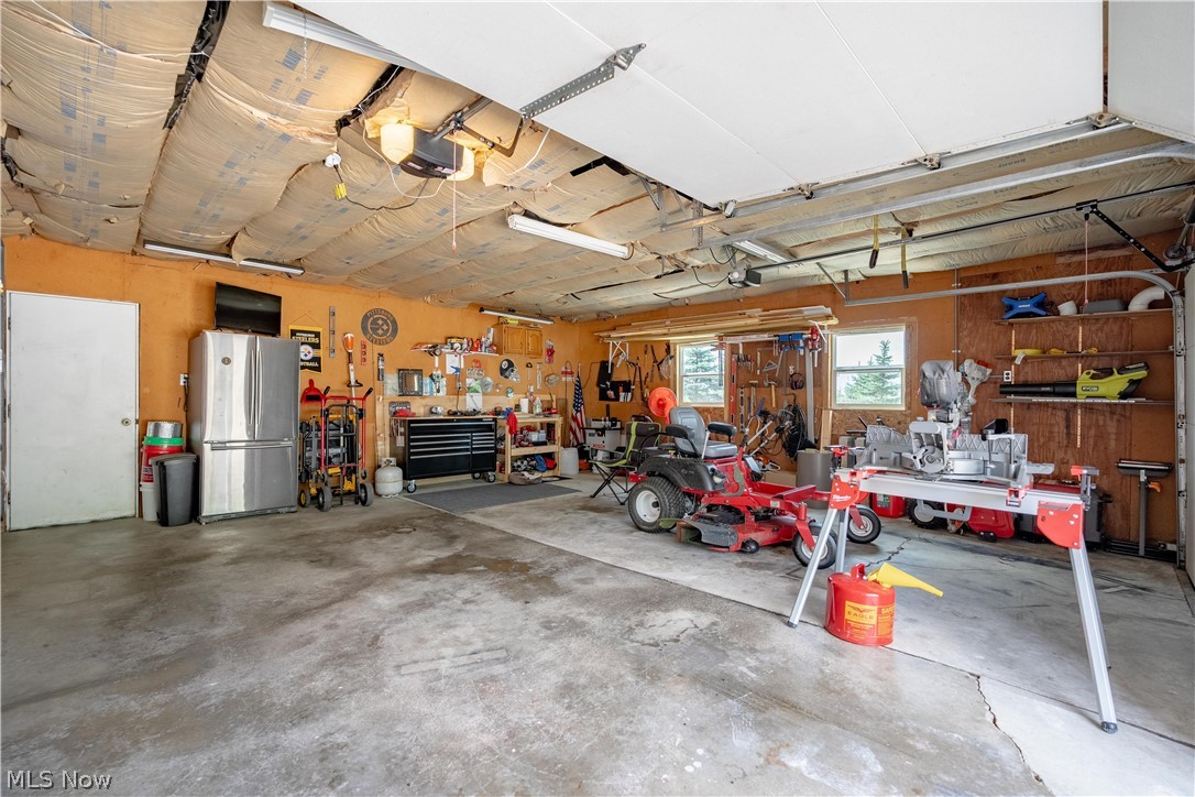1146 Lincoln Avenue NW Carrollton OH 44615