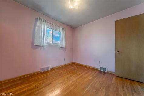 5884 Michael Drive Brook Park OH 44142