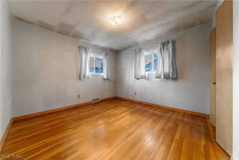5884 Michael Drive Brook Park OH 44142