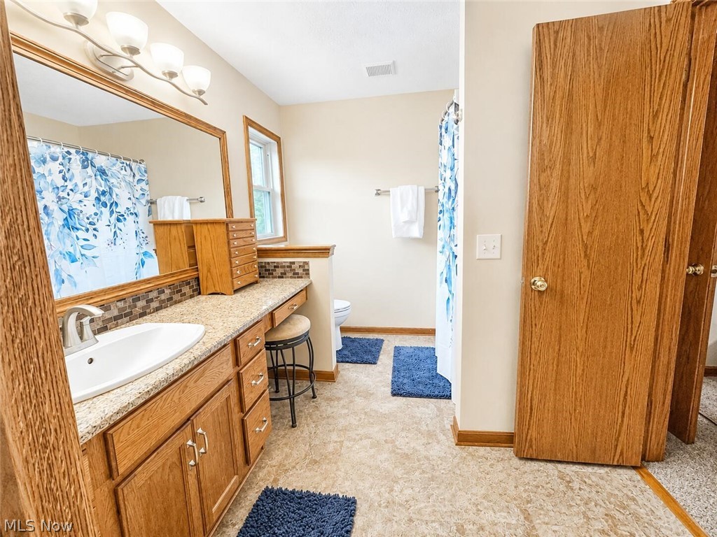 11227 William Penn Avenue NE Hartville OH 44632