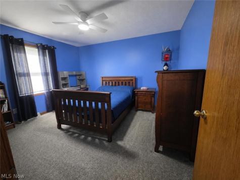 11227 William Penn Avenue NE Hartville OH 44632