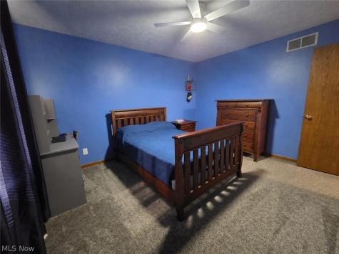 11227 William Penn Avenue NE Hartville OH 44632