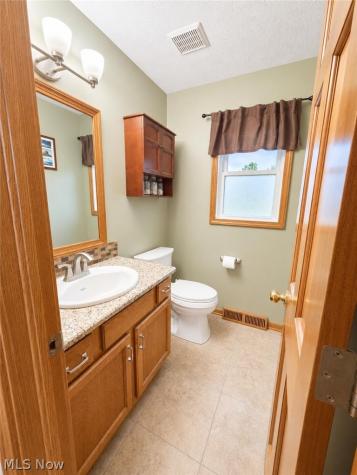 11227 William Penn Avenue NE Hartville OH 44632