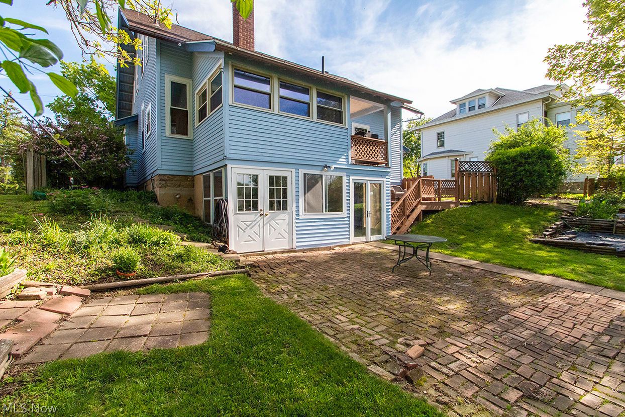 686 W Liberty Street Medina OH 44256