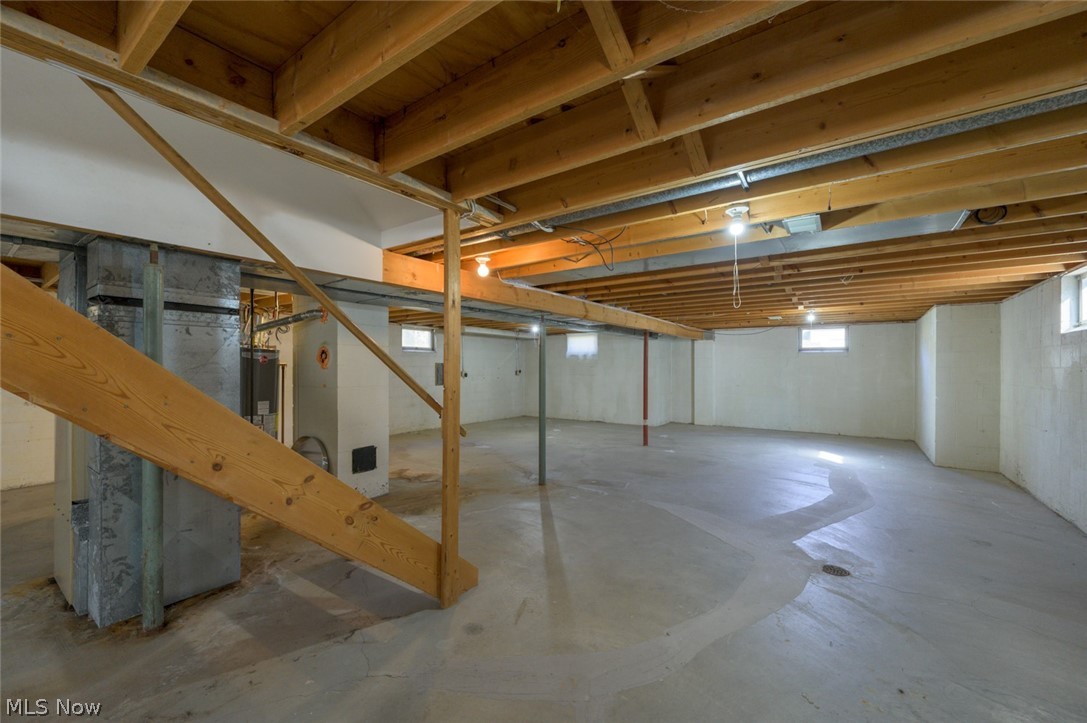 10 E Franklin Street Newton Falls OH 44444