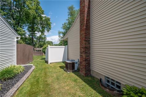 2922 Eldora Drive Youngstown OH 44511