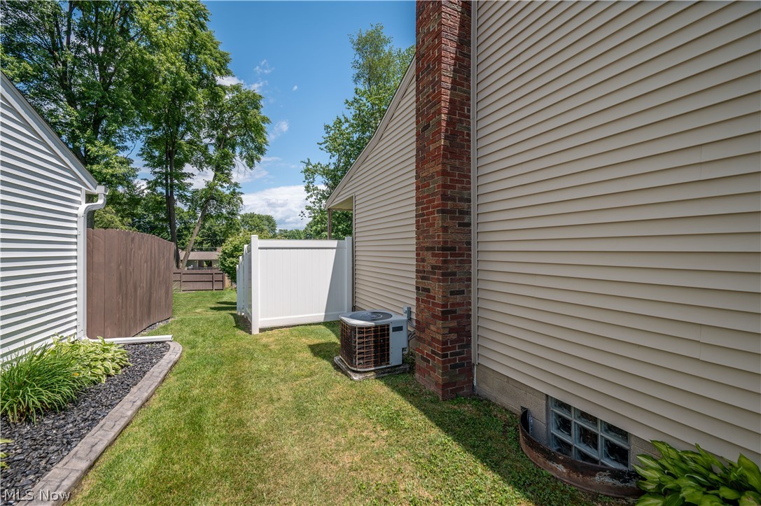 2922 Eldora Drive Youngstown OH 44511