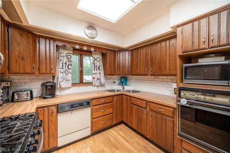 2922 Eldora Drive Youngstown OH 44511