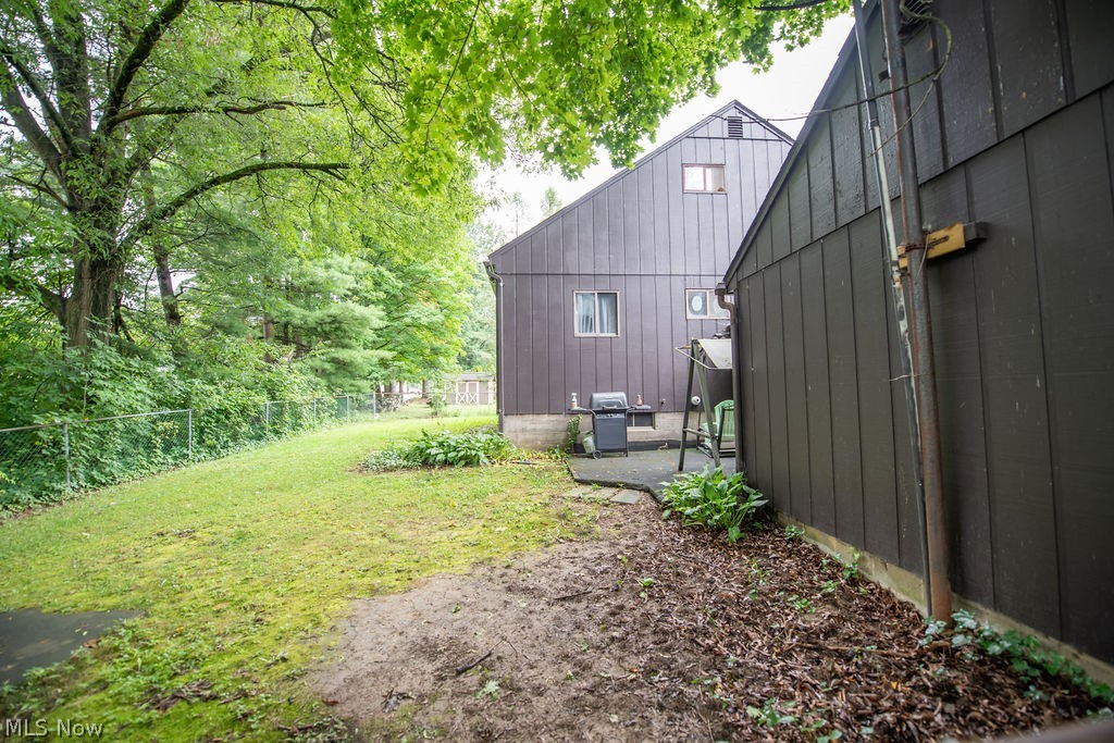 1182 Washington Street SW Sherrodsville OH 44675