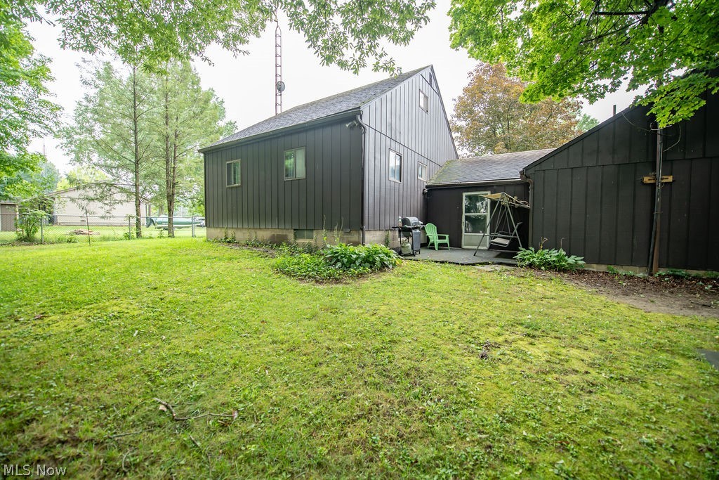1182 Washington Street SW Sherrodsville OH 44675
