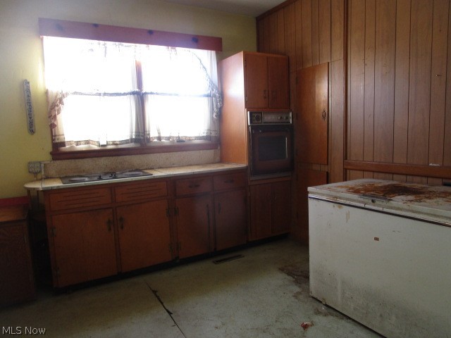 274 N 8th Street Mcconnelsville OH 43756