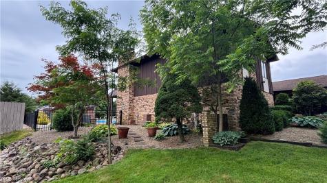 2648 Connecticut Court Uniontown OH 44685