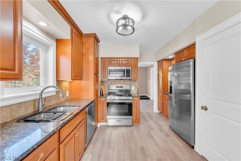 3566 Grosvenor Road Cleveland Heights OH 44118