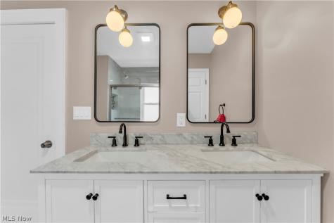3566 Grosvenor Road Cleveland Heights OH 44118