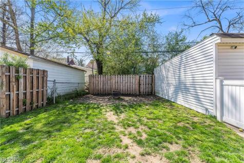3566 Grosvenor Road Cleveland Heights OH 44118