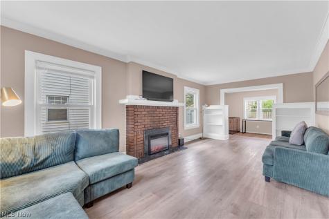 3566 Grosvenor Road Cleveland Heights OH 44118