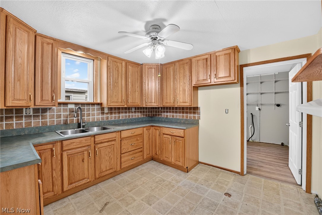 13699 Kauffman Avenue Sterling OH 44276