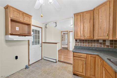 13699 Kauffman Avenue Sterling OH 44276