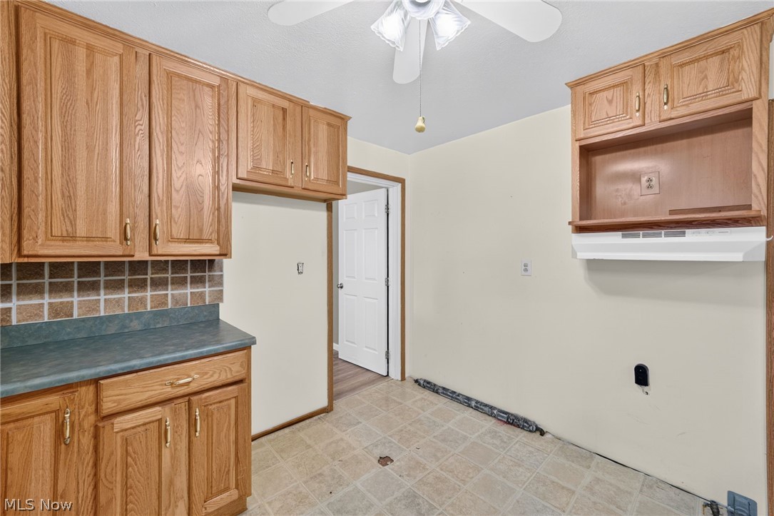 13699 Kauffman Avenue Sterling OH 44276