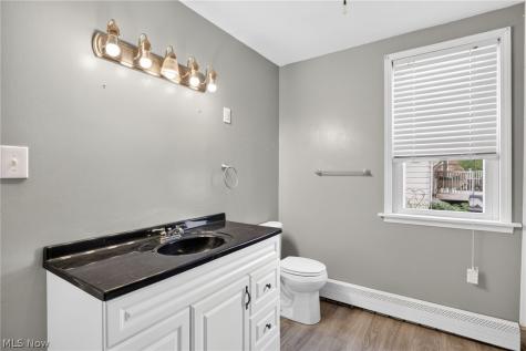 13699 Kauffman Avenue Sterling OH 44276