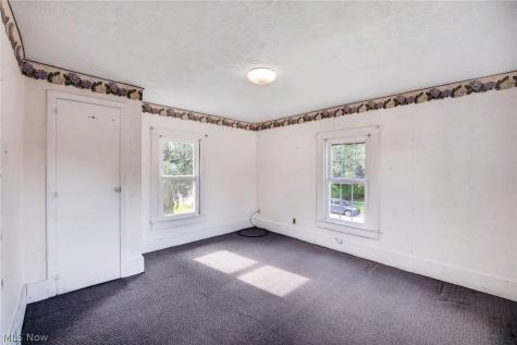 13699 Kauffman Avenue Sterling OH 44276