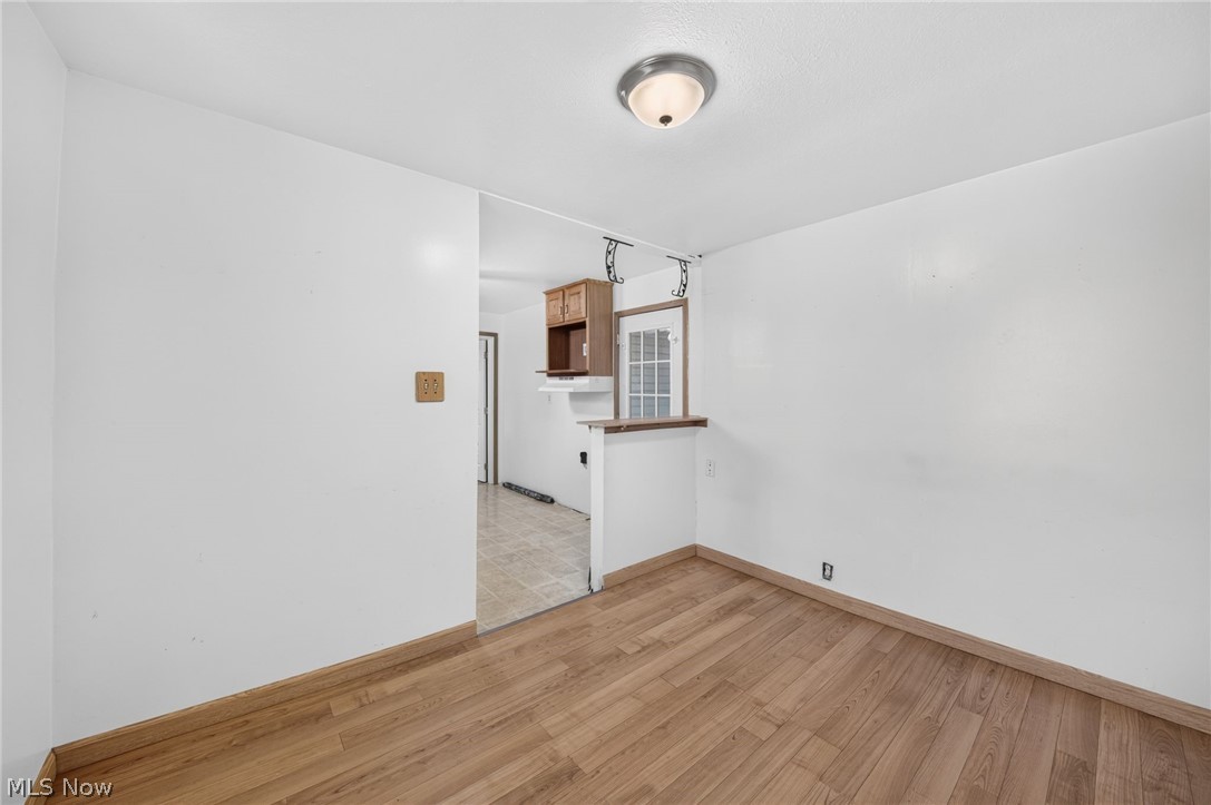 13699 Kauffman Avenue Sterling OH 44276