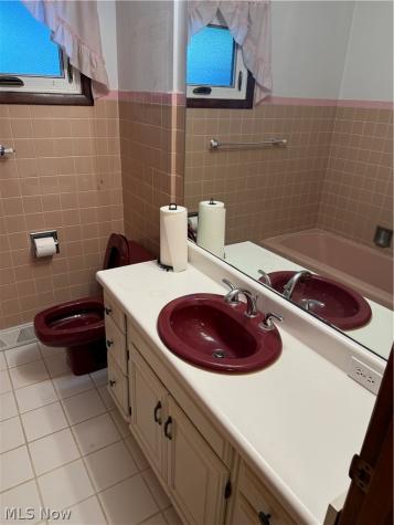 2174 Rockefeller Road Wickliffe OH 44092